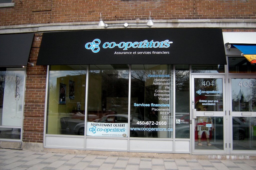 Picture showing a black awning over a building entrance in Ottawa